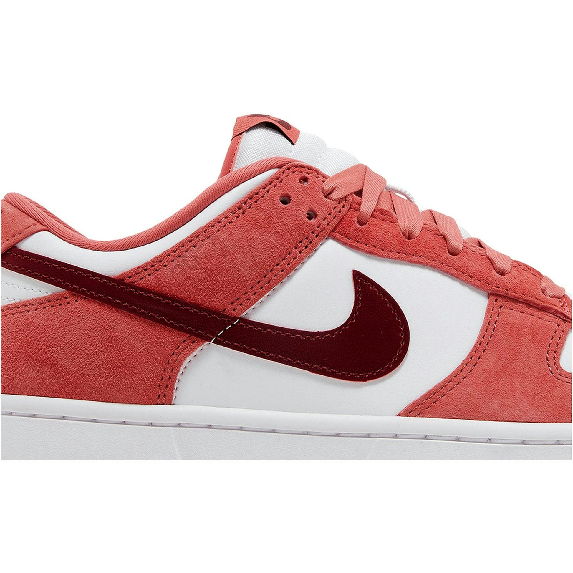( Women ) Nike Dunk Low Valentines Day 2024 FQ7056-100