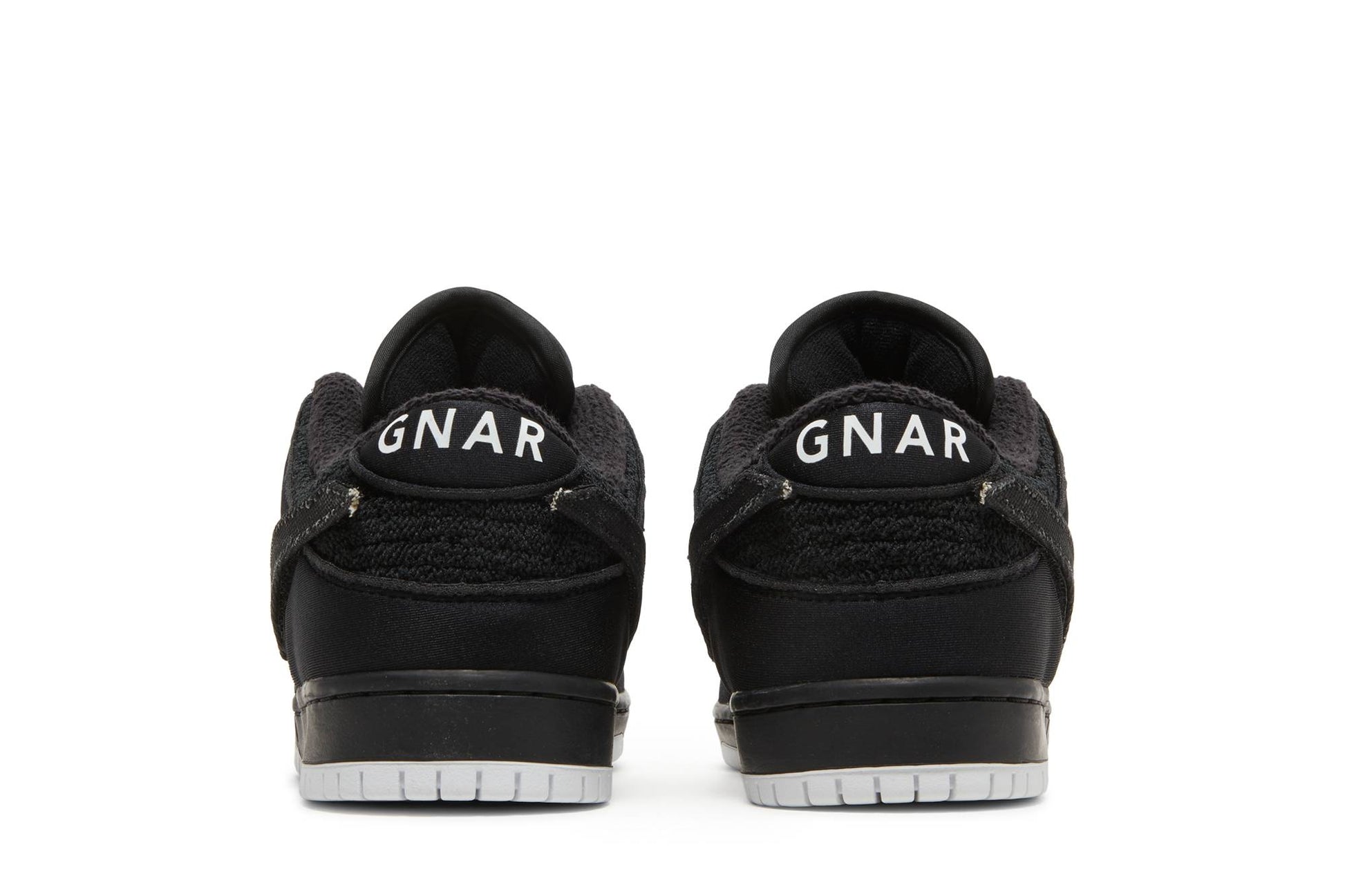 Gnarhunters X Nike SB Dunk Low DH7756-010