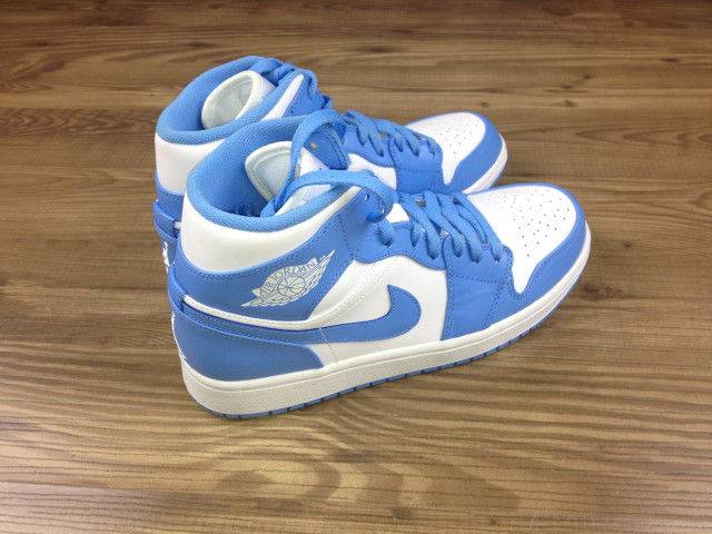 Air Jordan 1 Mid UNC 554724-106
