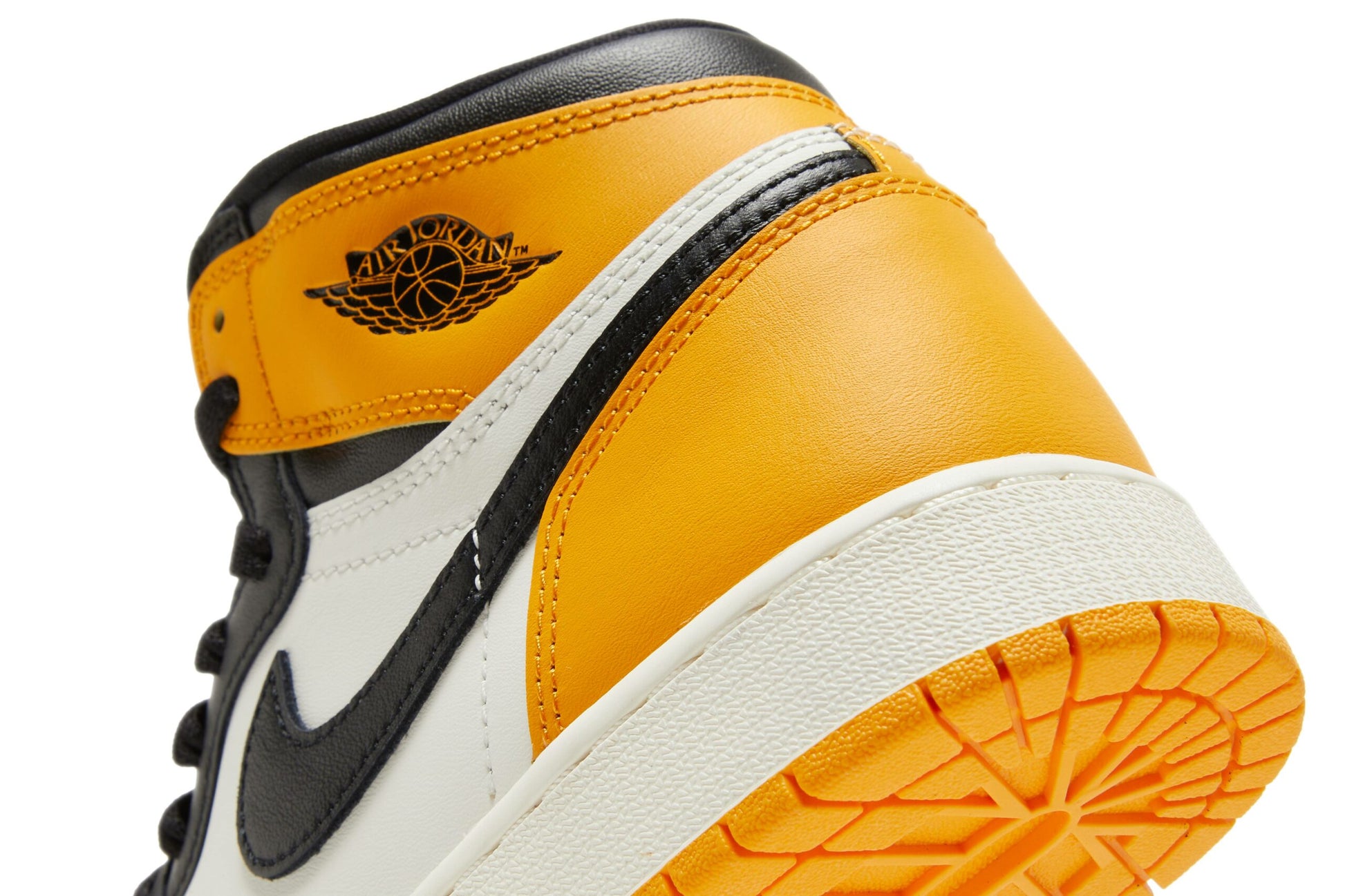 Air Jordan 1 Retro High OG 'Yellow Toe' 555088-711