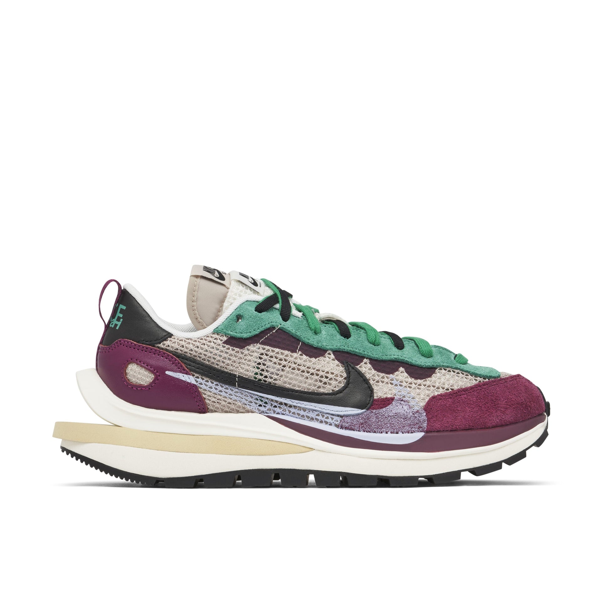 Sacai X Nike Vaporwaffle Red Green
