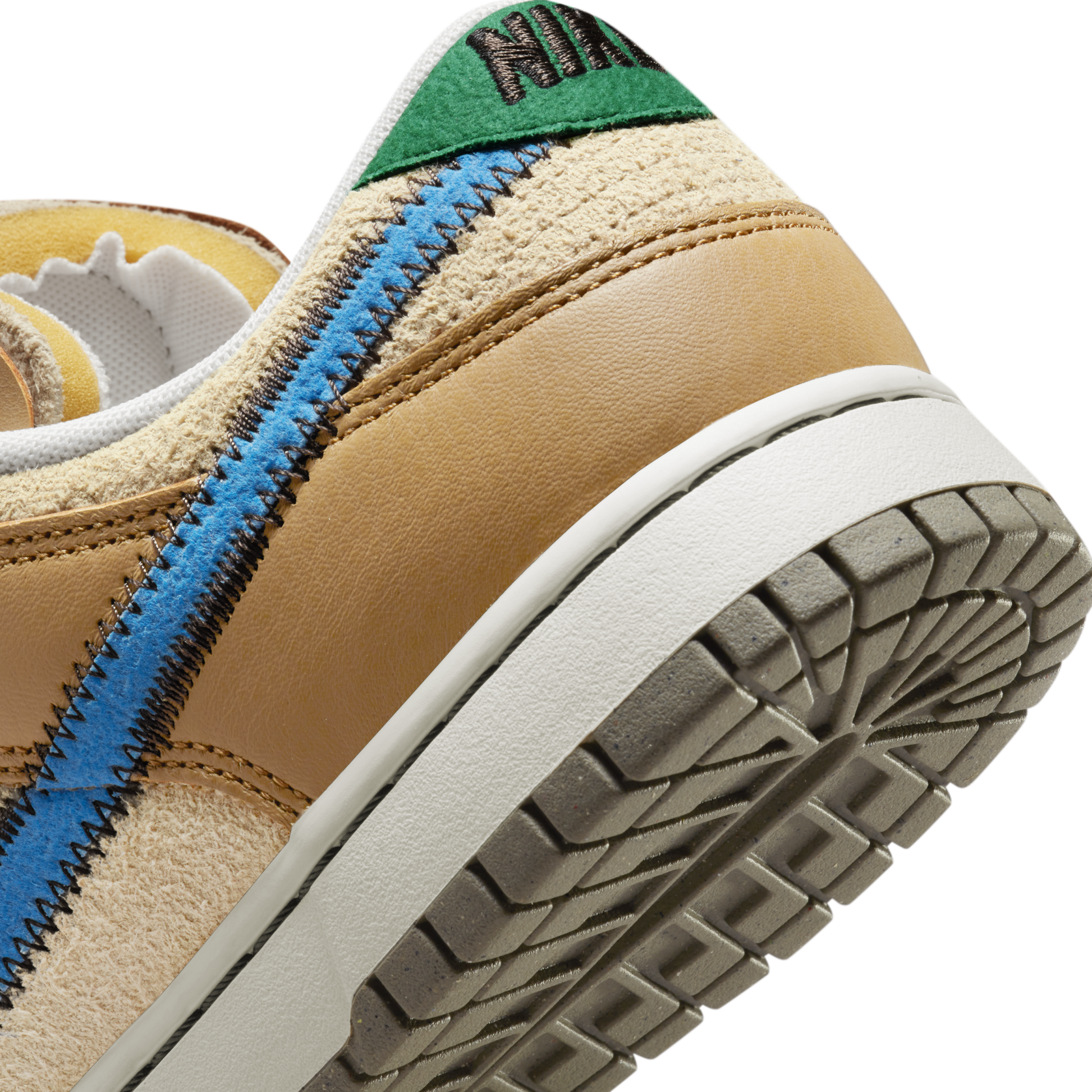 Size? X Nike Dunk Low Dark Driftwood DO6712-200
