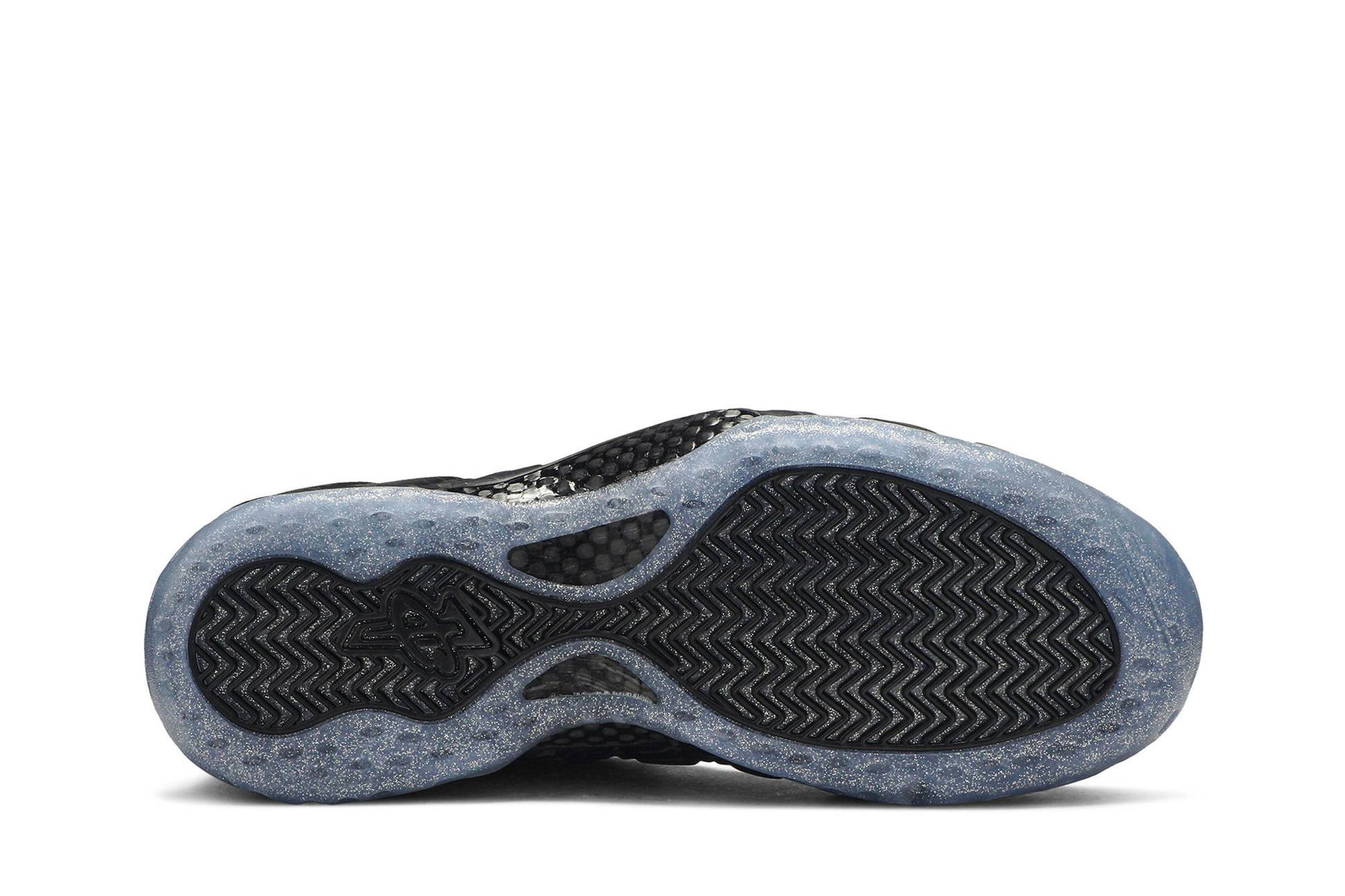 Nike Air Foamposite One Swoosh CV0369-001