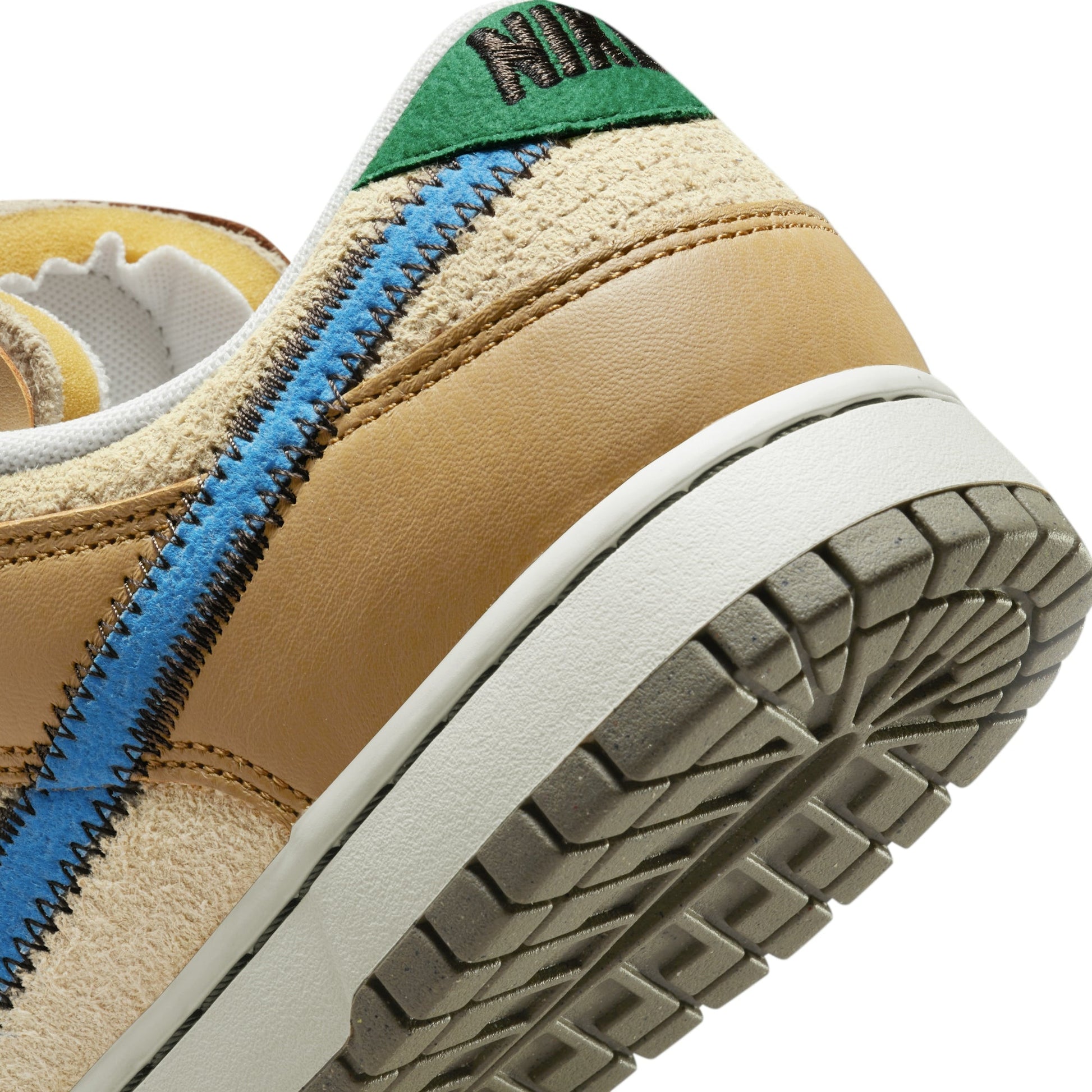 Size? X Nike Dunk Low Dark Driftwood DO6712-200