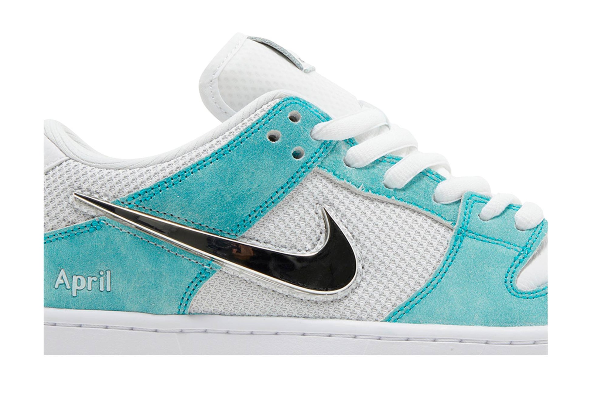 April Skateboards X Nike Dunk Low SB 'Turbo Green' FD2562-400