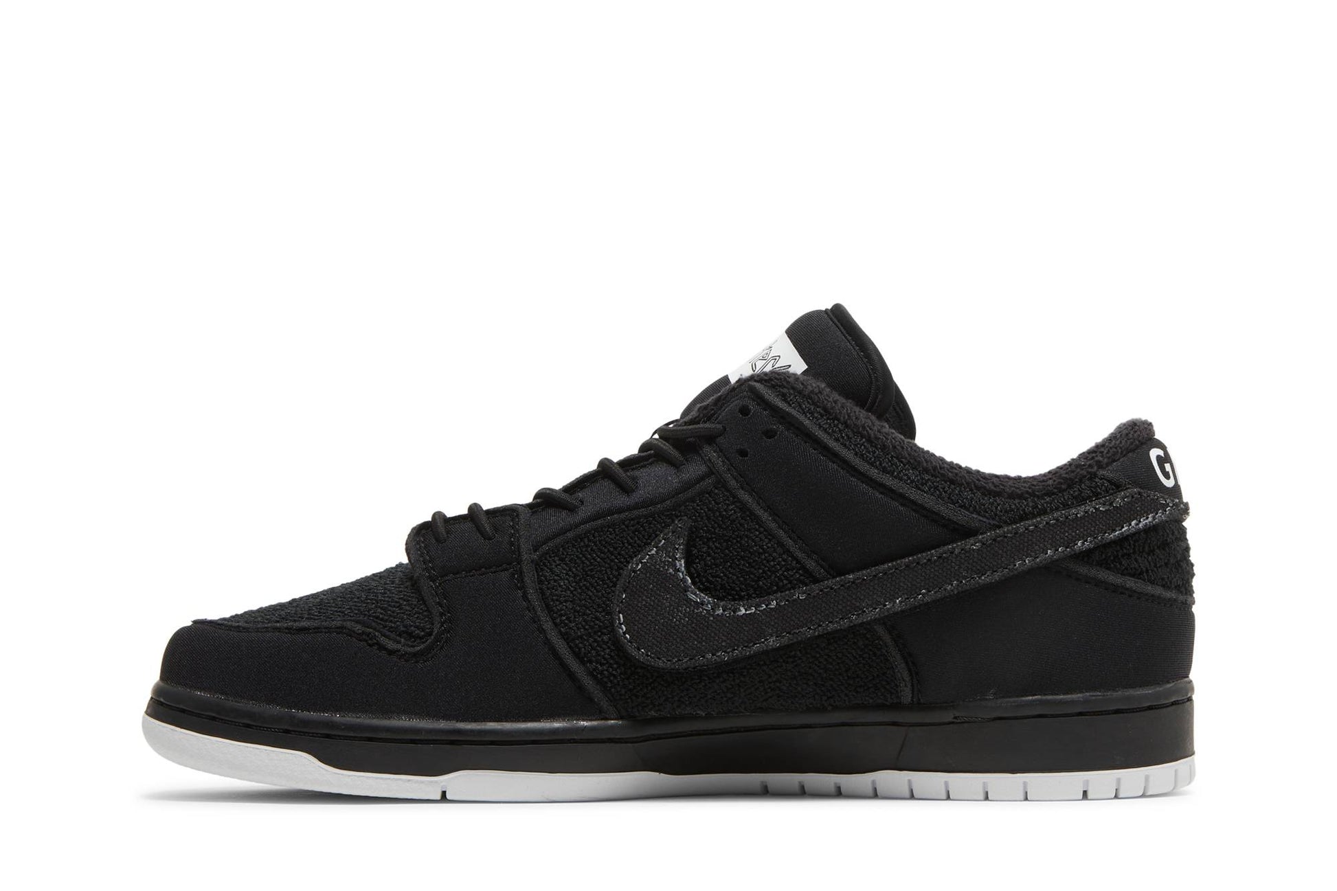Gnarhunters X Nike SB Dunk Low DH7756-010