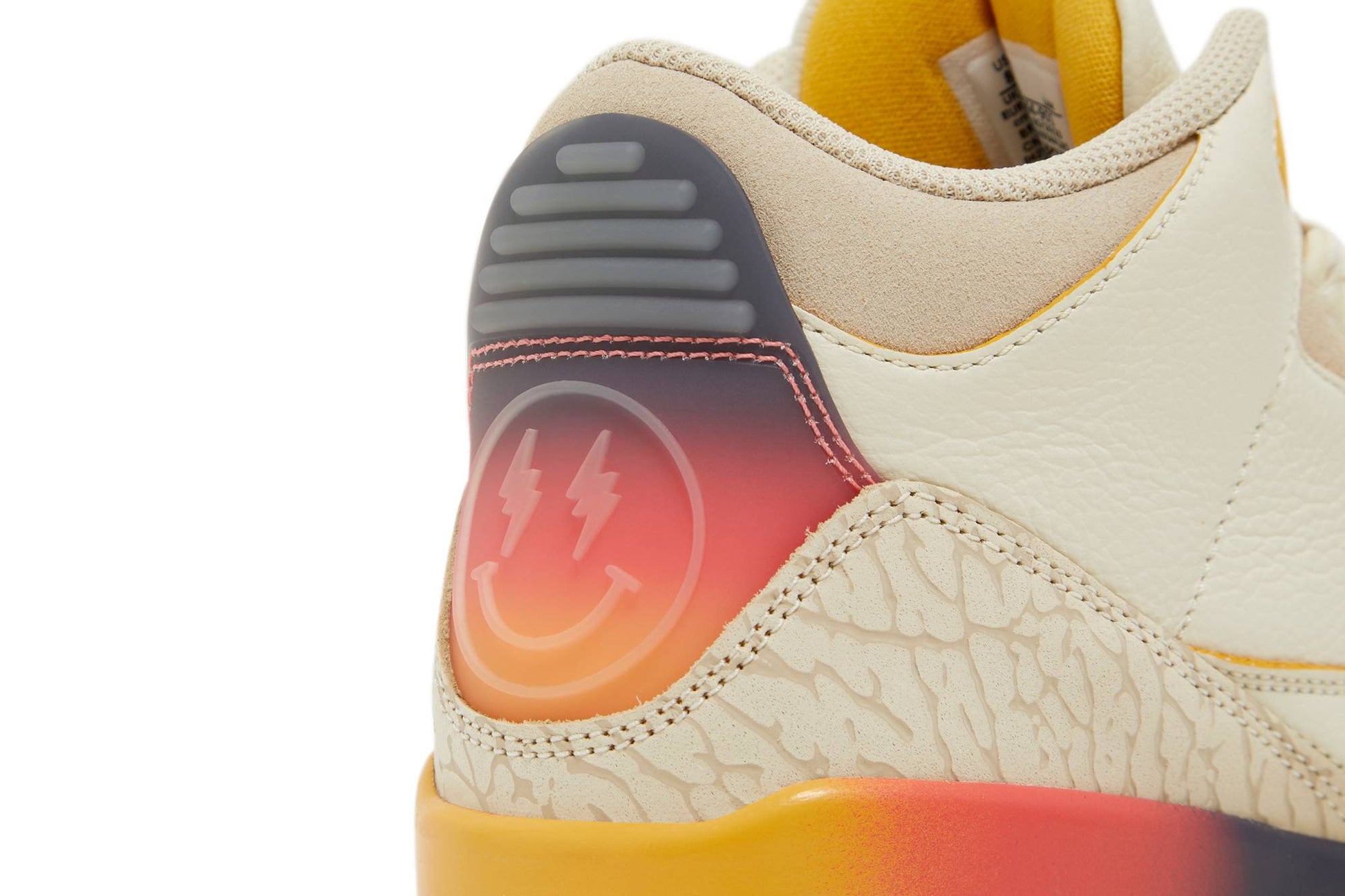 J. Balvin X Jordan 3 Retro Medellín Sunset FN0344-901