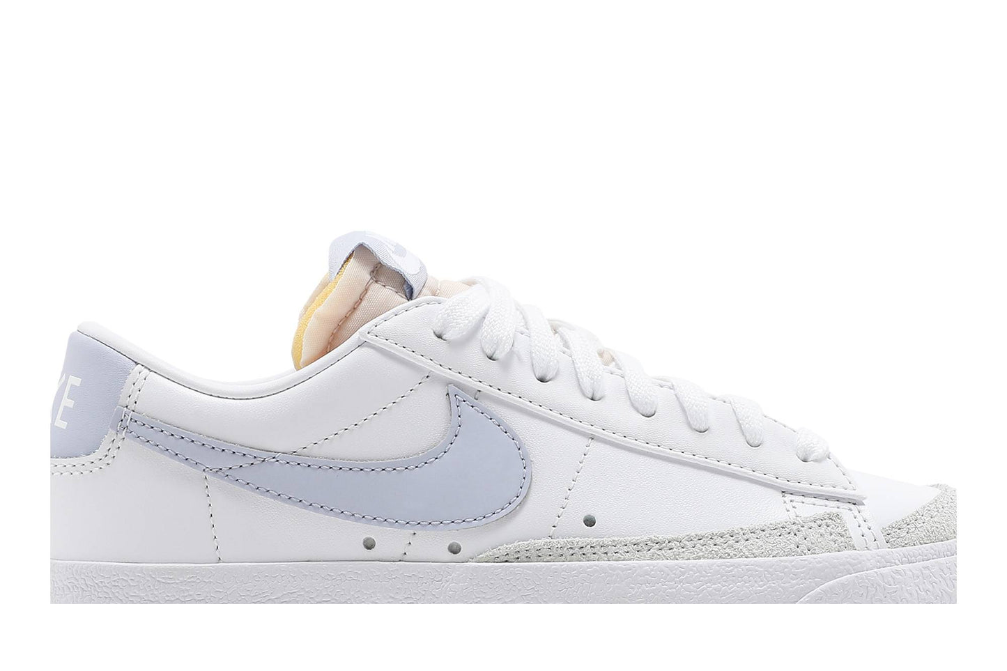 ( Women ) Nike Blazer Low '77 'White Ghost' DC4769-103
