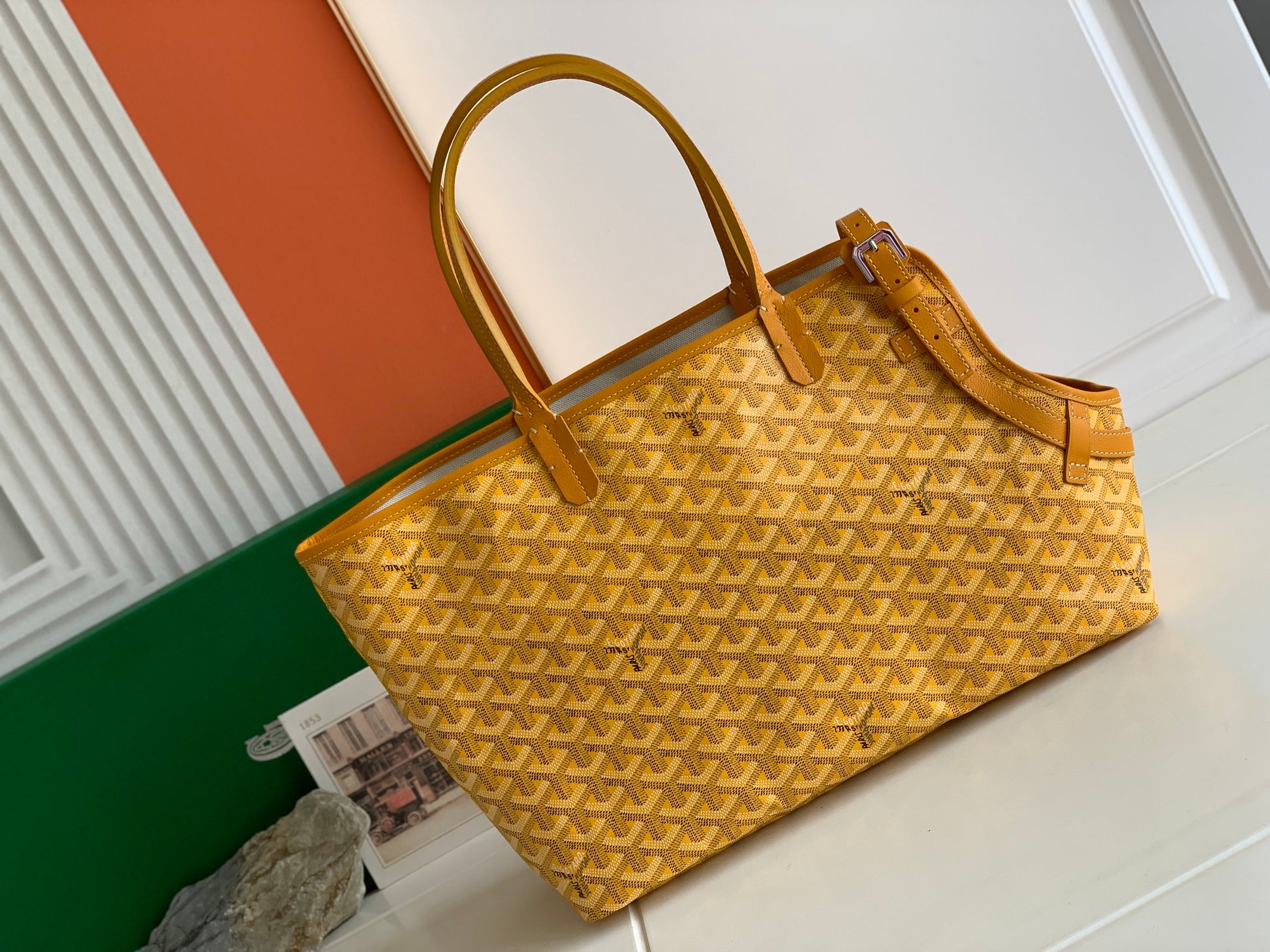 Gogy Classic Yellow Chevron Print Tote Bag with Leather Handles