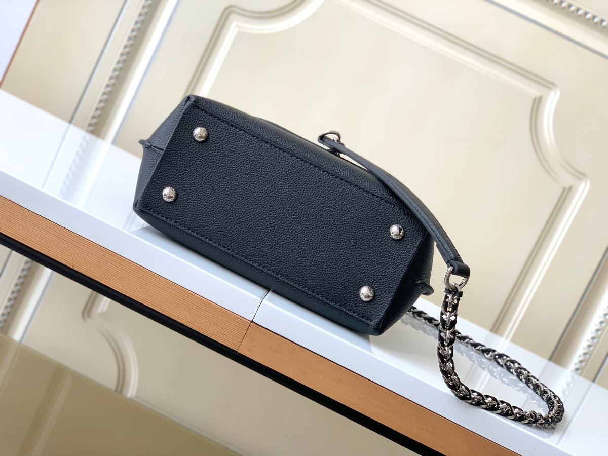 Louis Vuitton Capucines BB Black Taurillon Leather Handbag