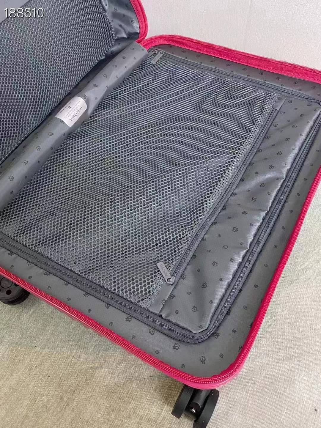 Bright Pink Hardside Spinner Luggage Suitcase with Wheels