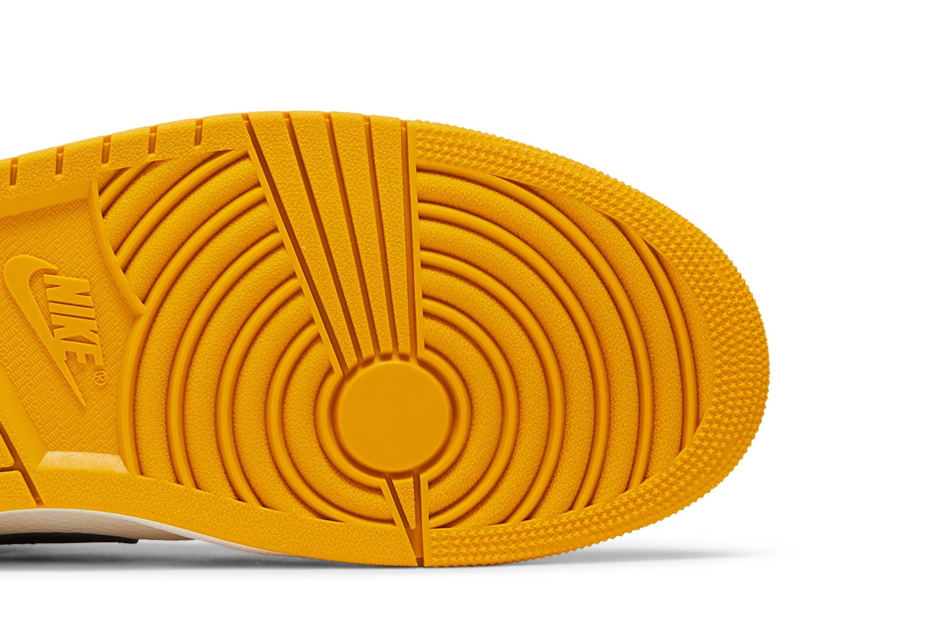 Air Jordan 1 Retro High OG 'Yellow Ochre' DZ5485-701