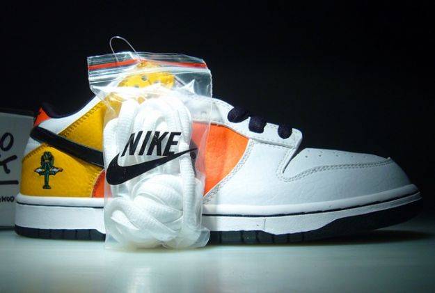 Nike SB Dunk Low Pro Raygun Home 304292-802