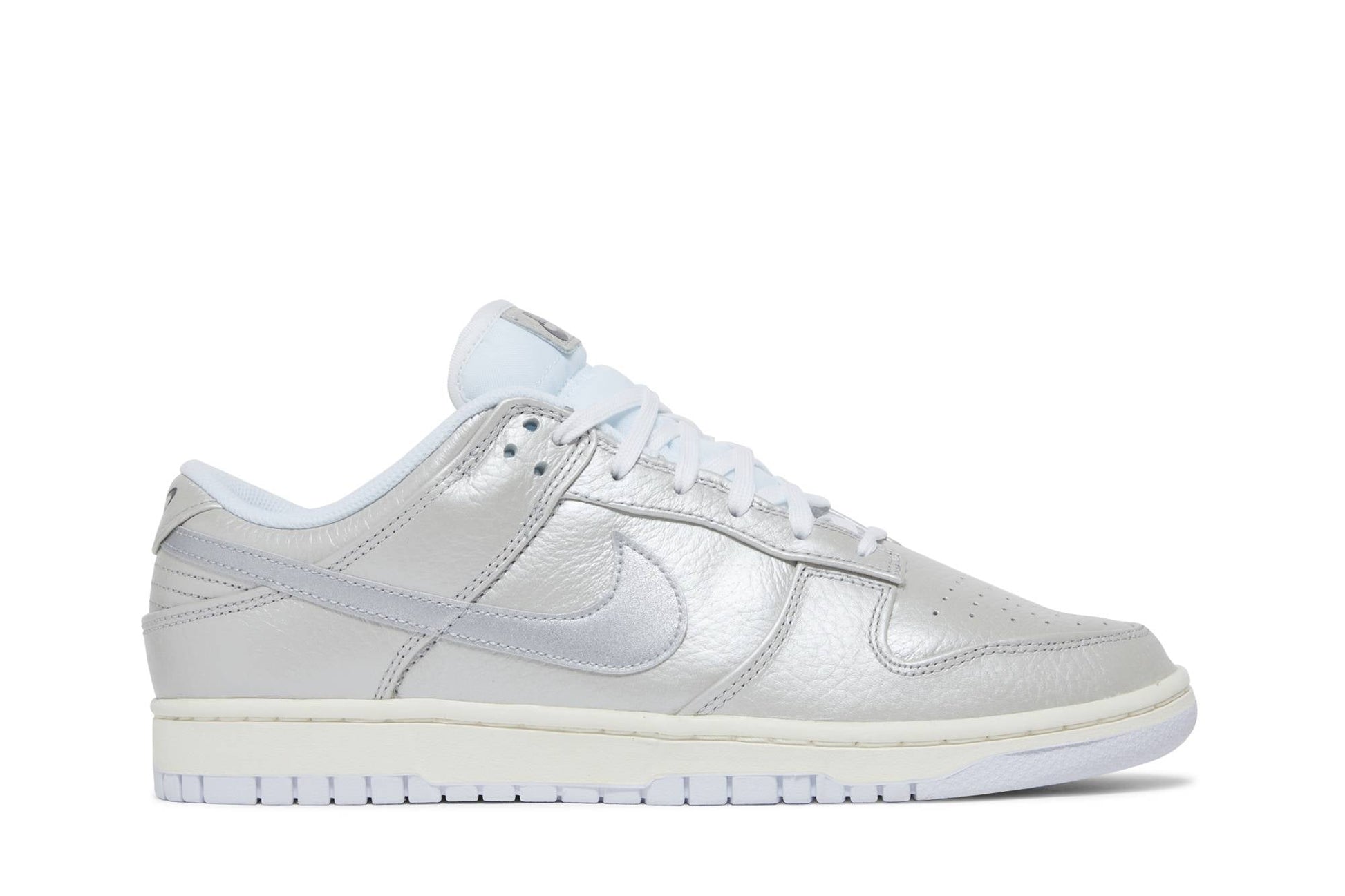 Nike Dunk Low 'Metallic Silver' DX3197-095