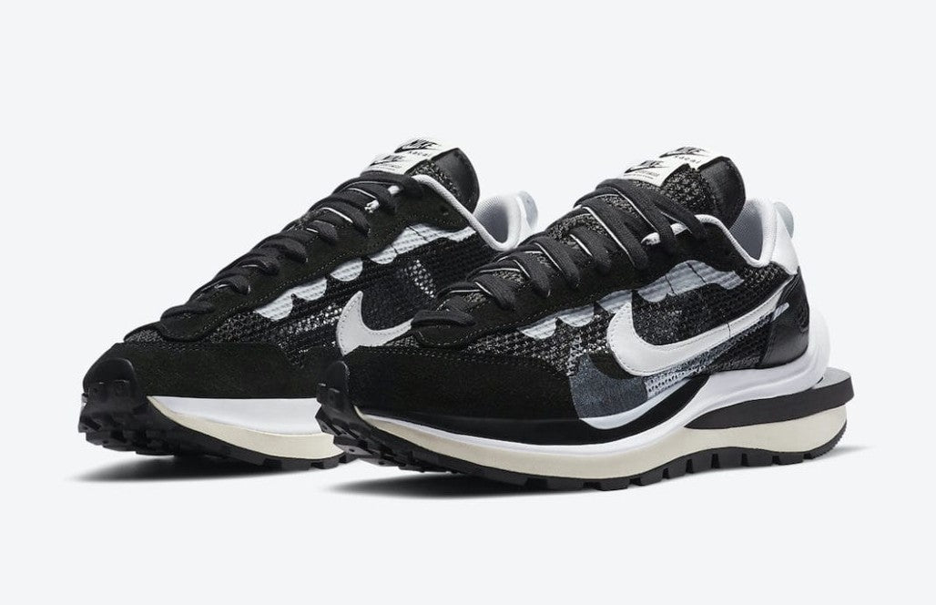 Sacai X Nike Vaporwaffle Black White