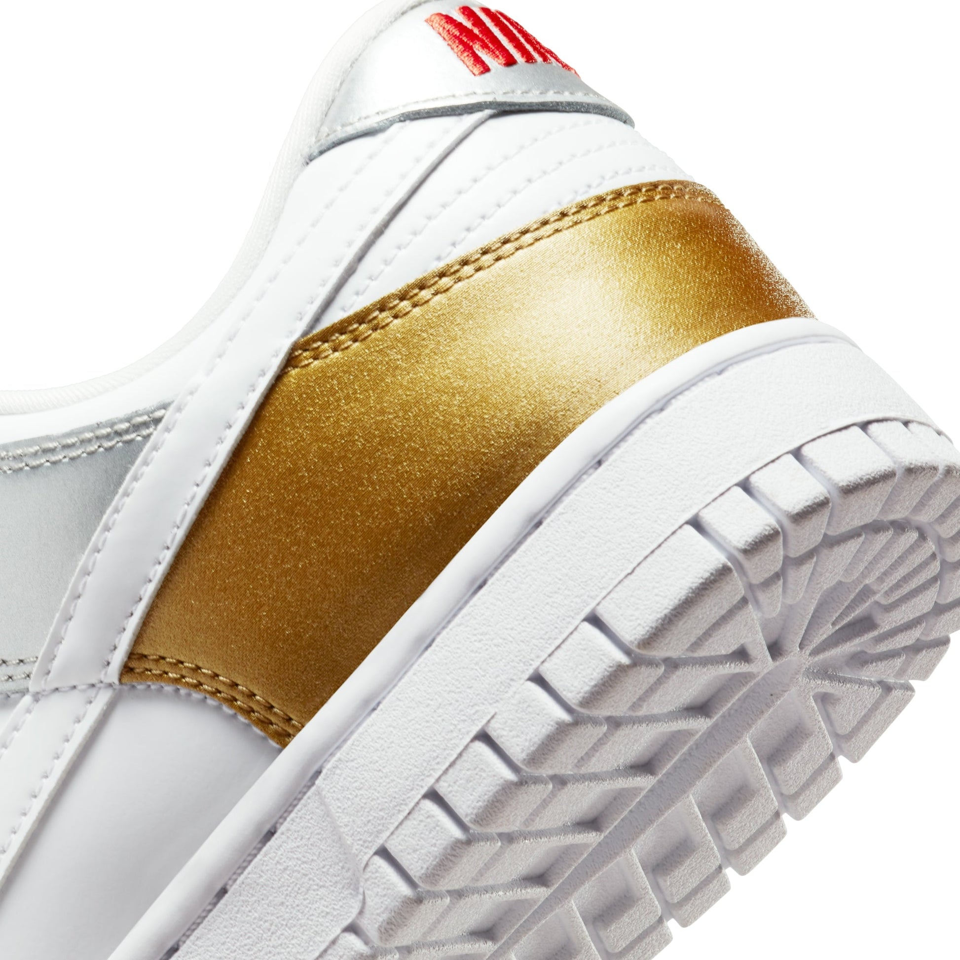 ( Women ) Nike Dunk Low SE 'White Metallic Gold Silver' DH4403-700