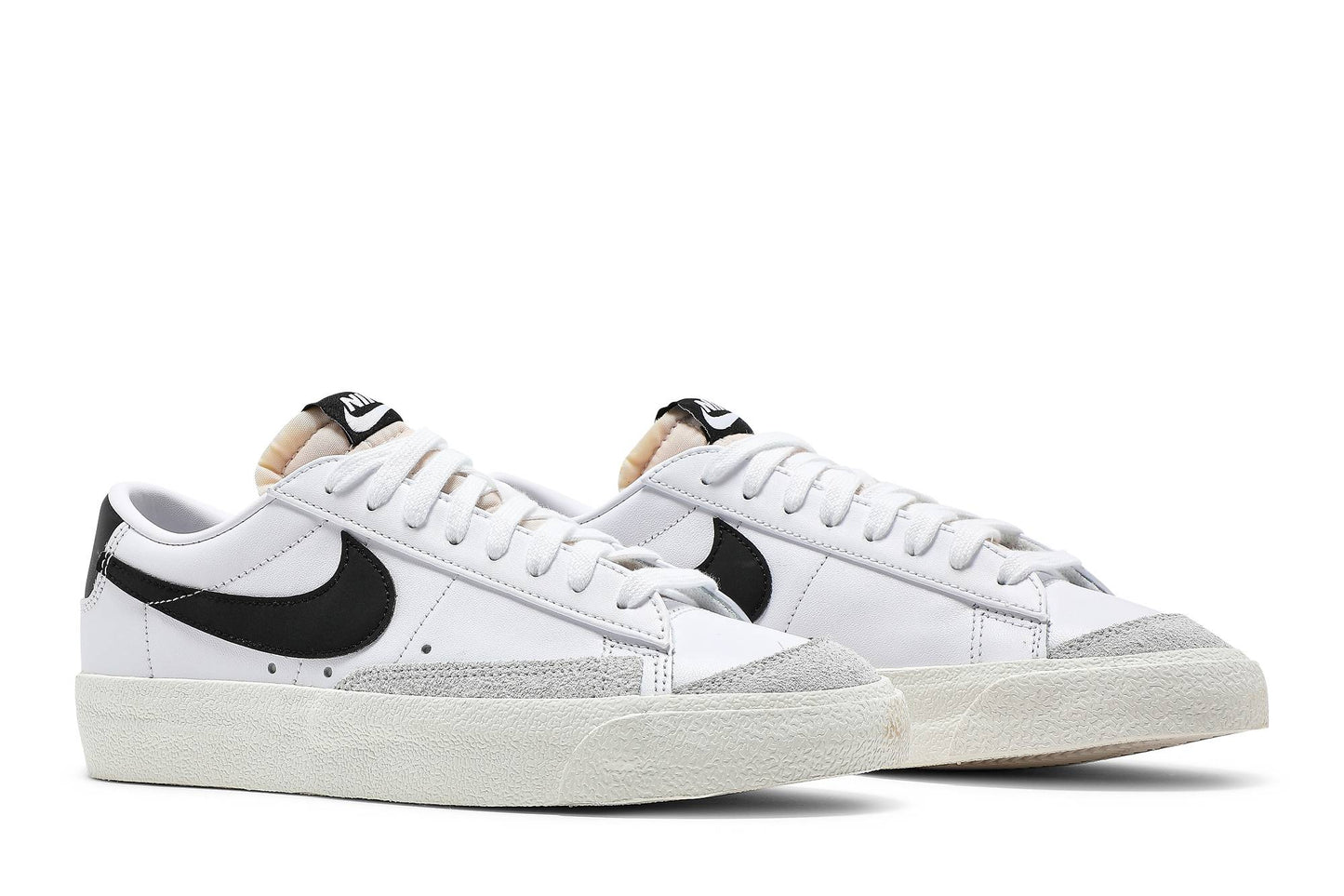 ( Women ) Nike Blazer Low '77 'White Black' DC4769-102