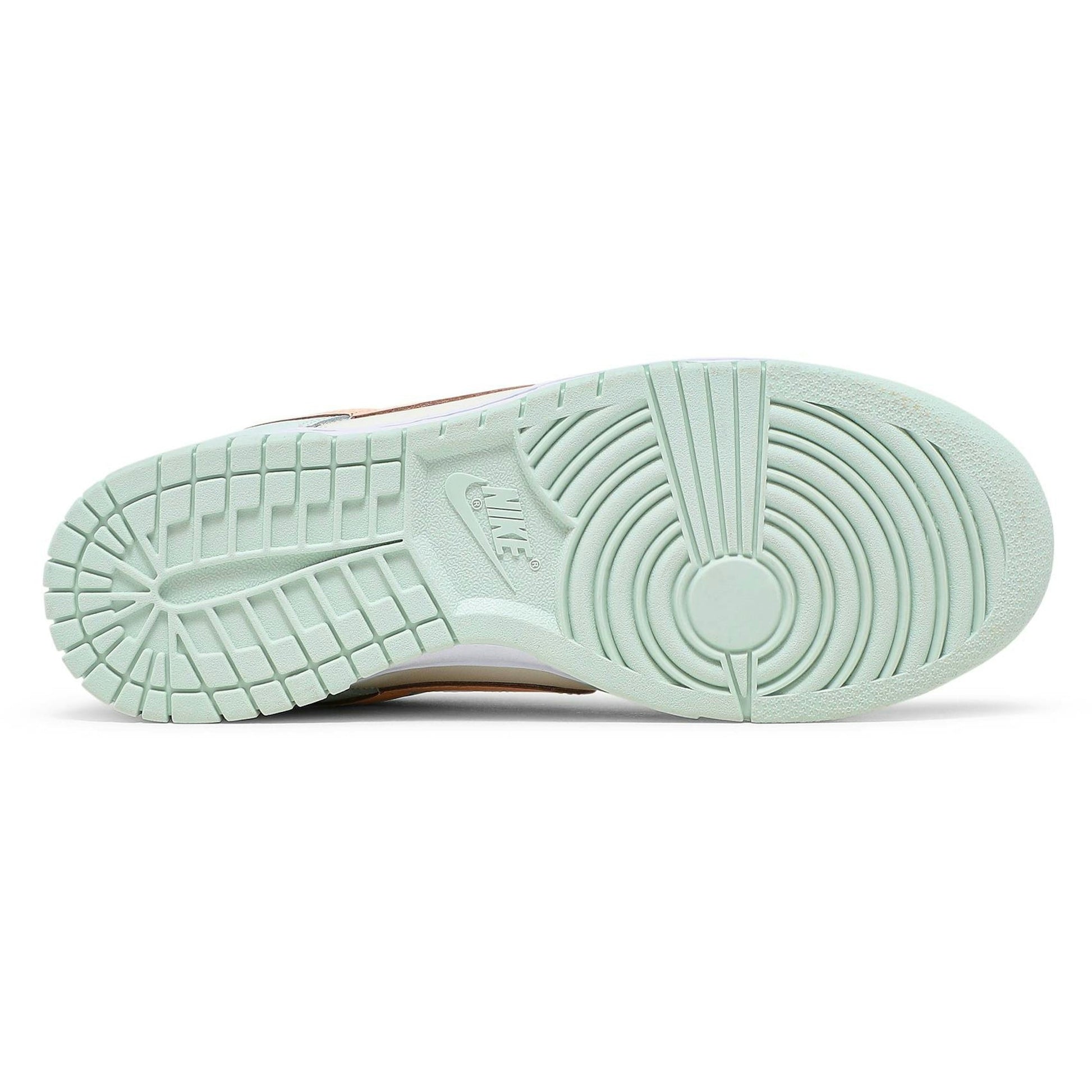 ( Women ) Nike Dunk Low 'Barely Green' DD1503-104
