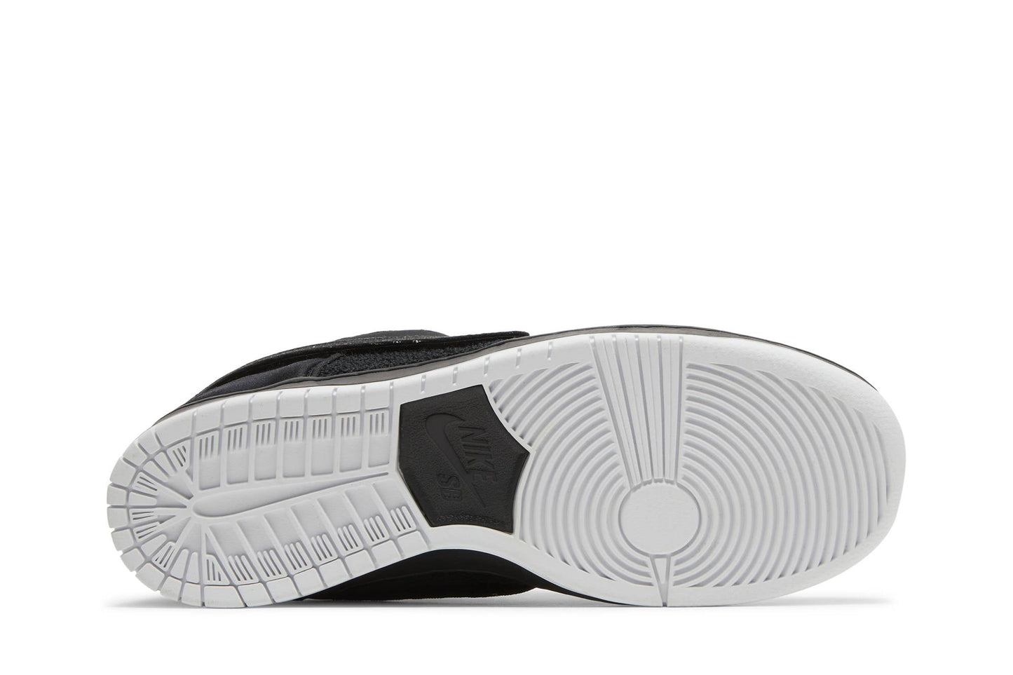 Gnarhunters X Nike SB Dunk Low DH7756-010