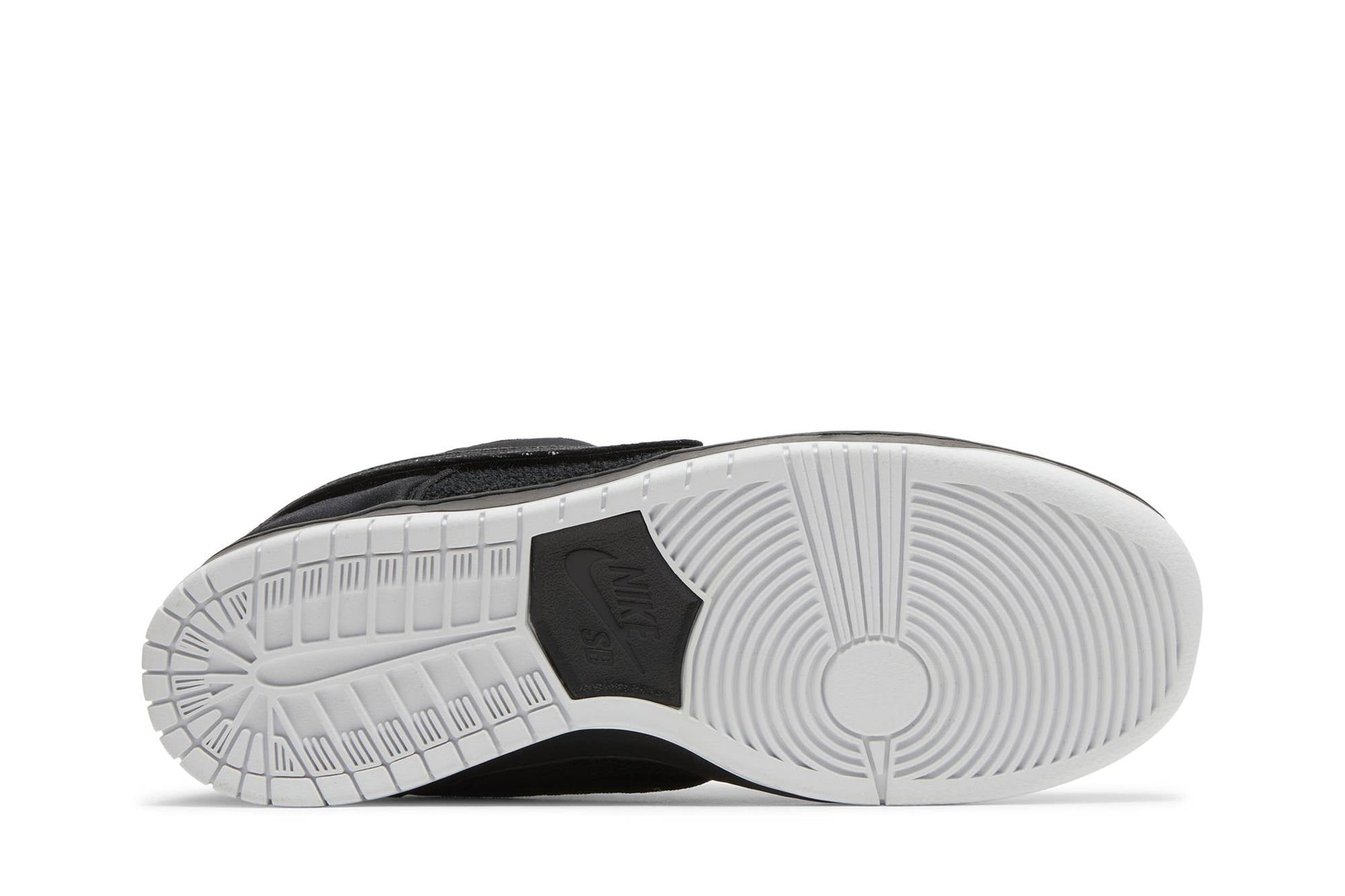 Gnarhunters X Nike SB Dunk Low DH7756-010