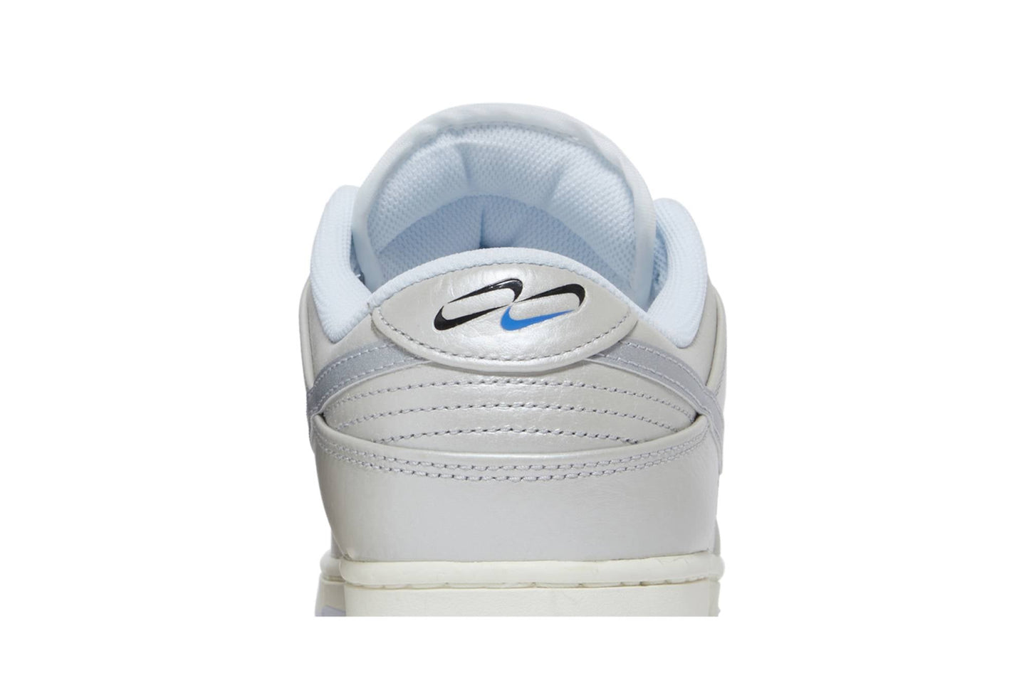 Nike Dunk Low 'Metallic Silver' DX3197-095