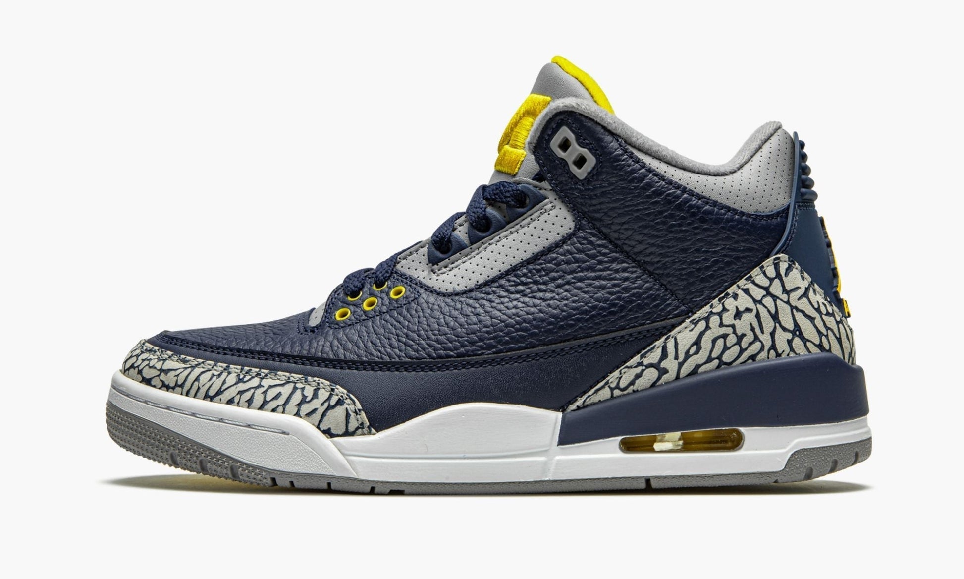 Air Jordan 3 Retro PE "Michigan"