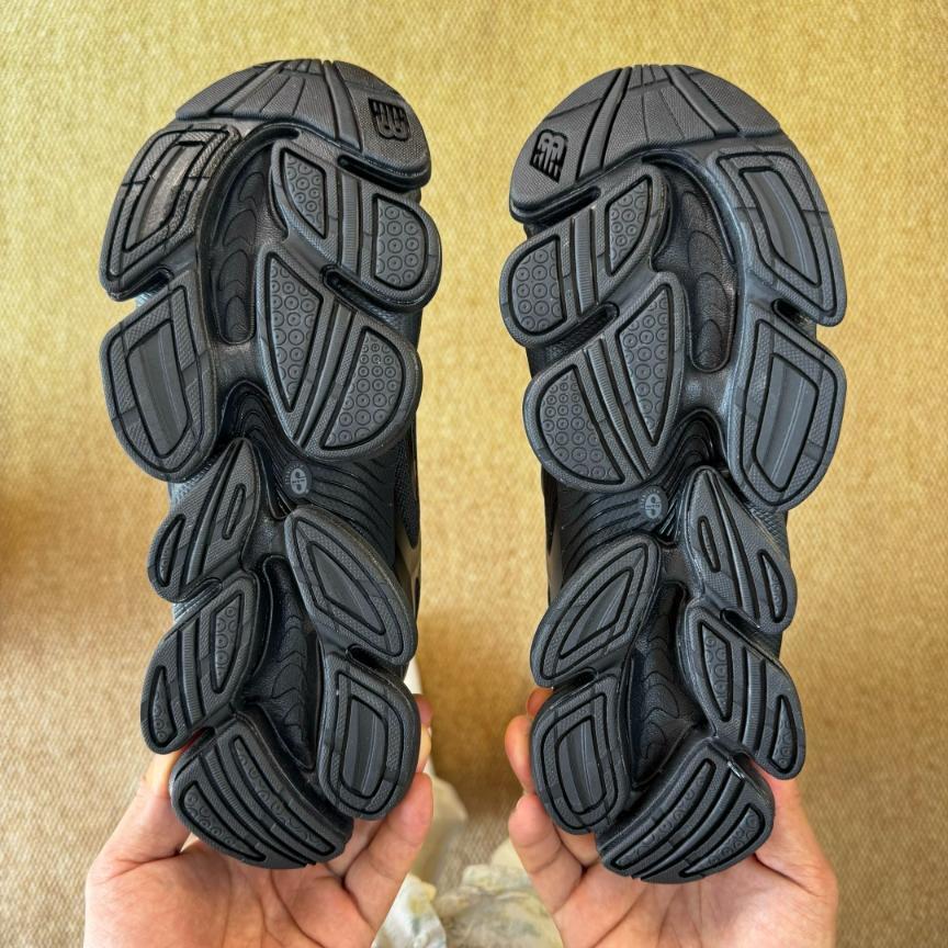 New Balance ABZORB 2000 "Triple Black"