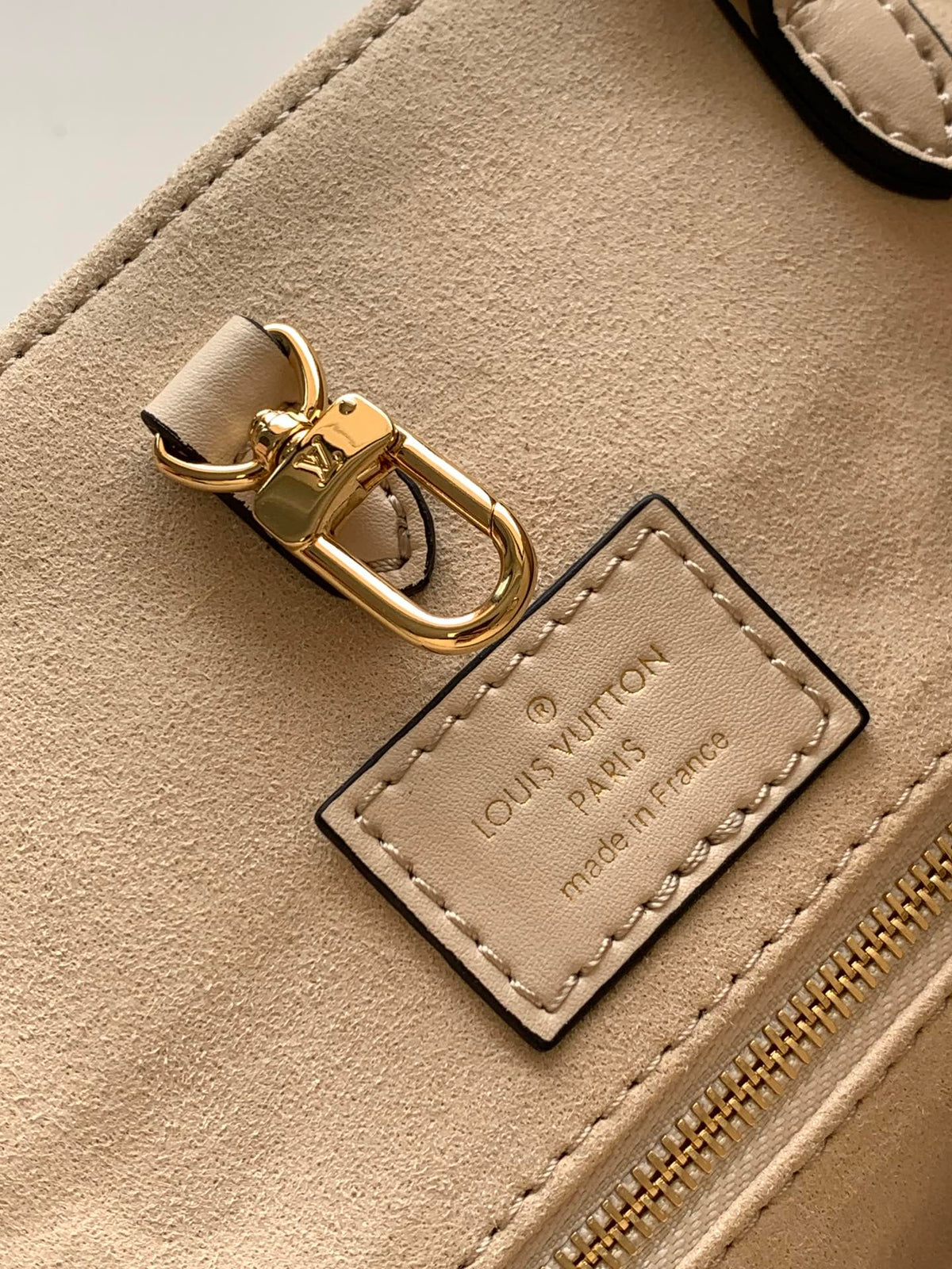 Louis Vuitton OnTheGo MM Monogram Empreinte Leather Tote Bag - Cream/Yellow