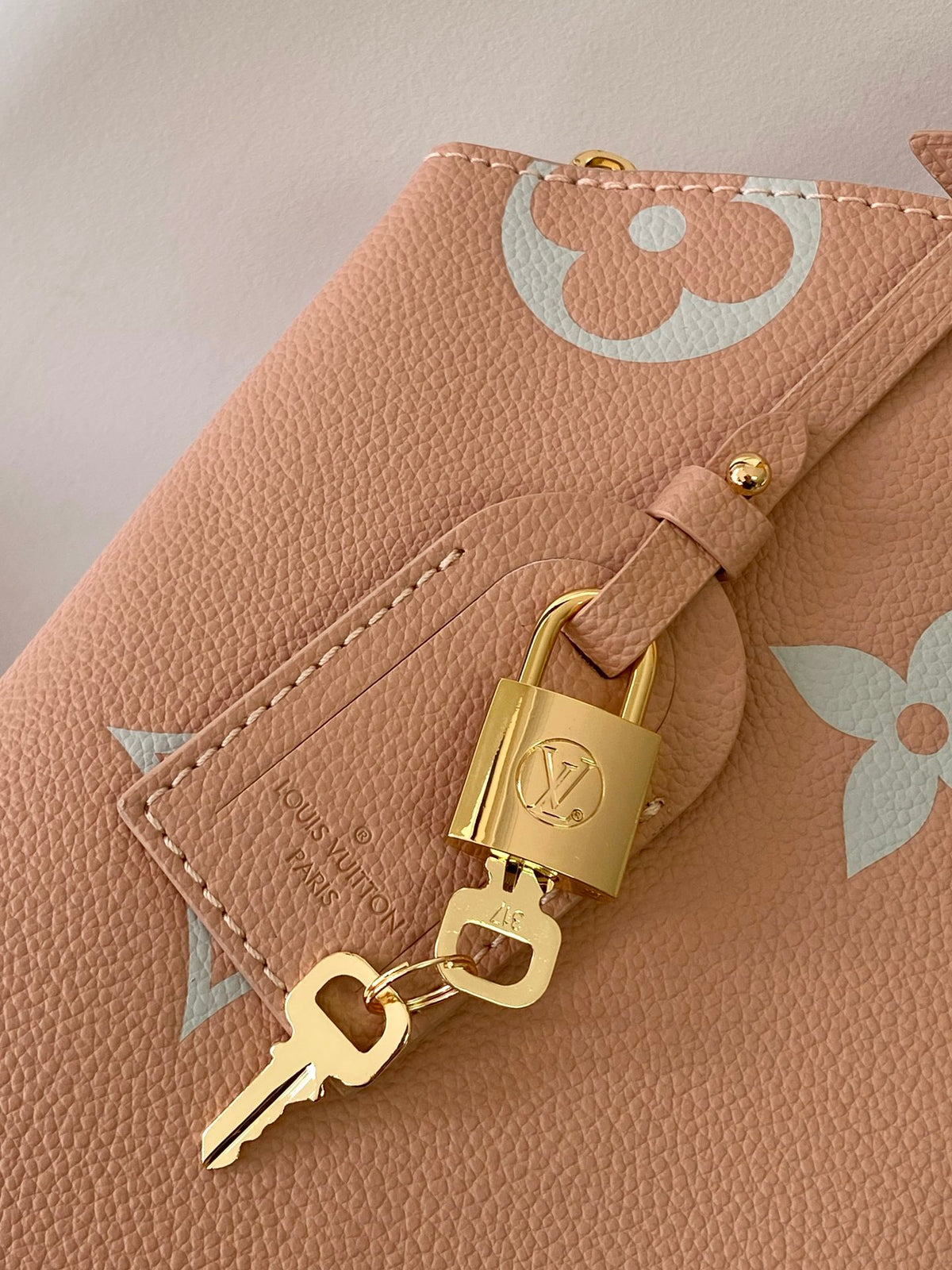 Louis Vuitton Montaigne BB Monogram Empreinte Leather - Rose Trianon / Crème
