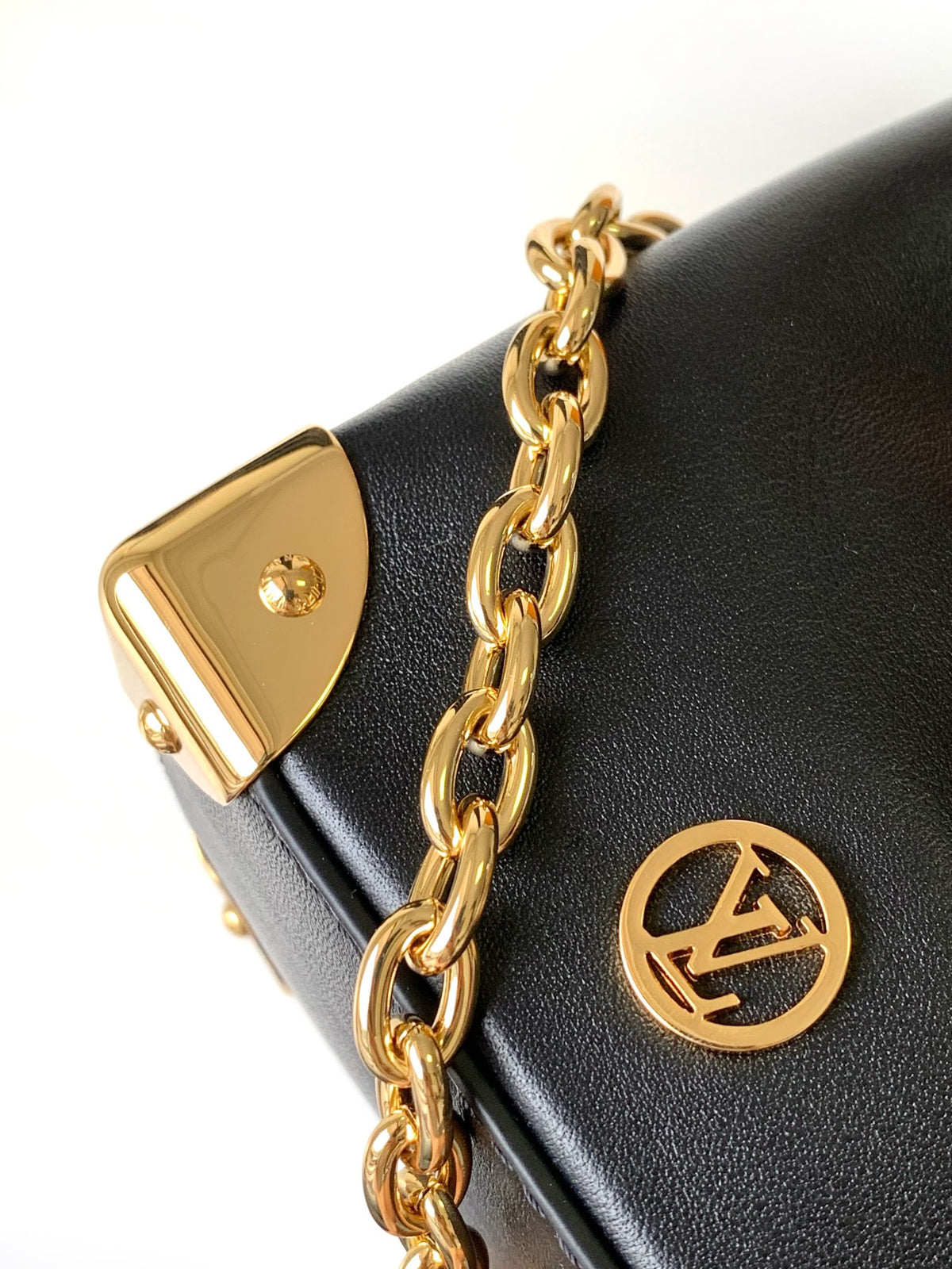 Louis Vuitton Black Leather Bucket Handbag with Gold-Tone Hardware &amp; Chain